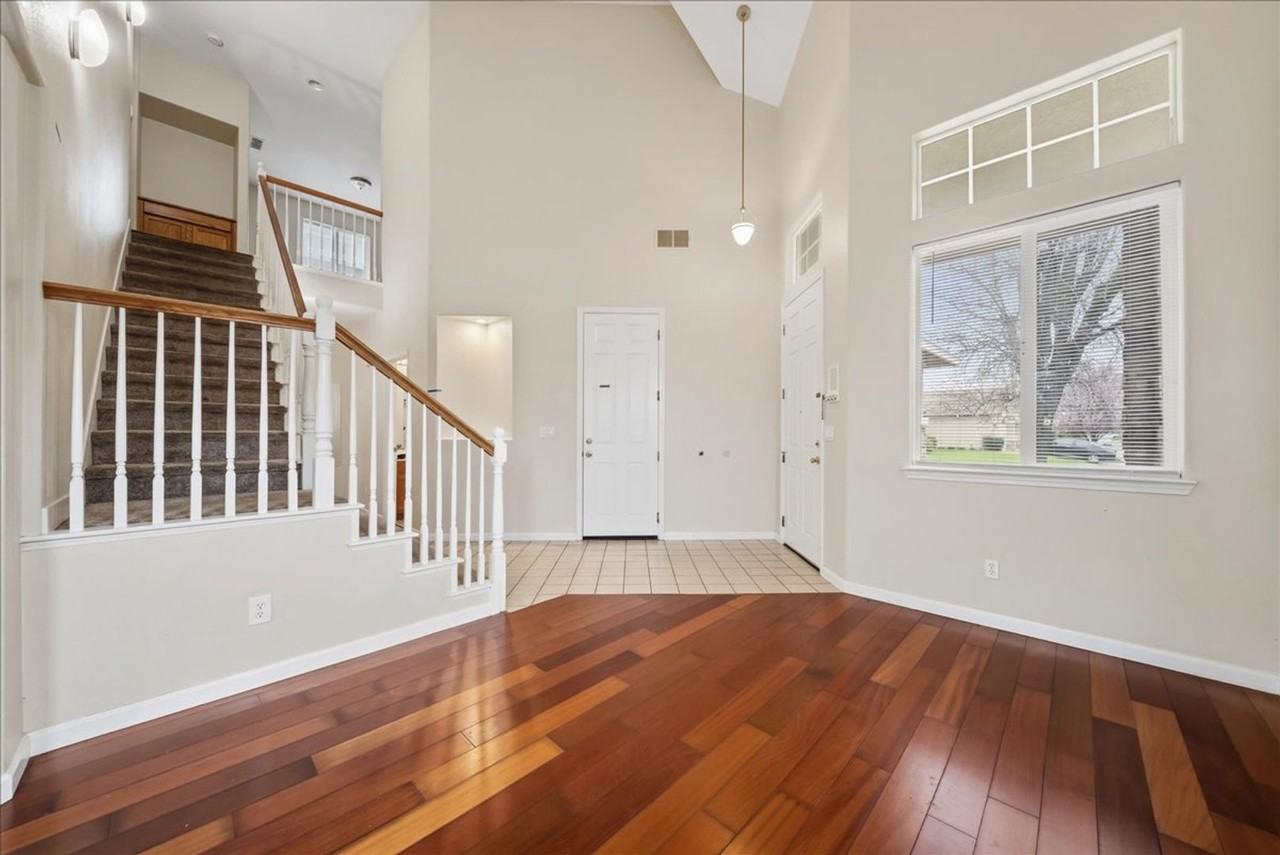 9615 Harvest View Way - Photo 4 of 27