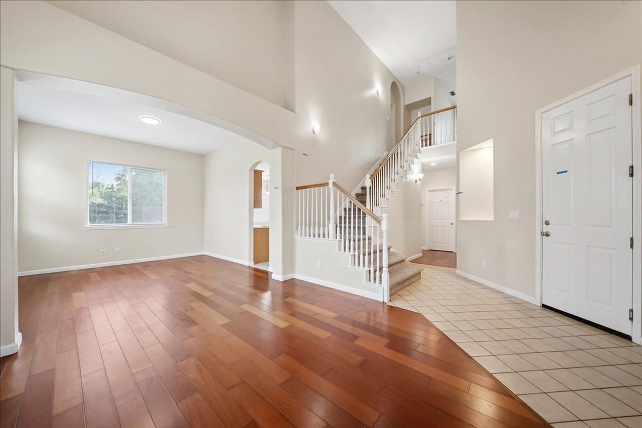 9615 Harvest View Way - Photo 5 of 27