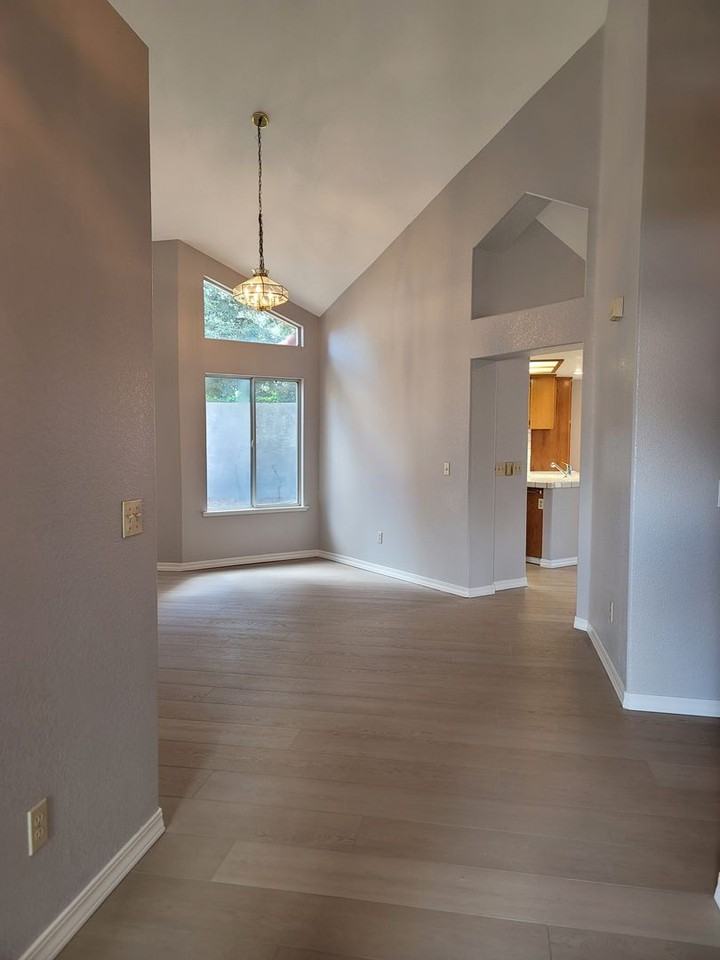 1521 Anconia St - Photo 2 of 25