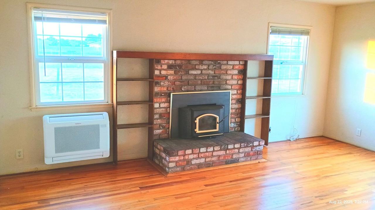 7305 Furlong Ave - Photo 3 of 8