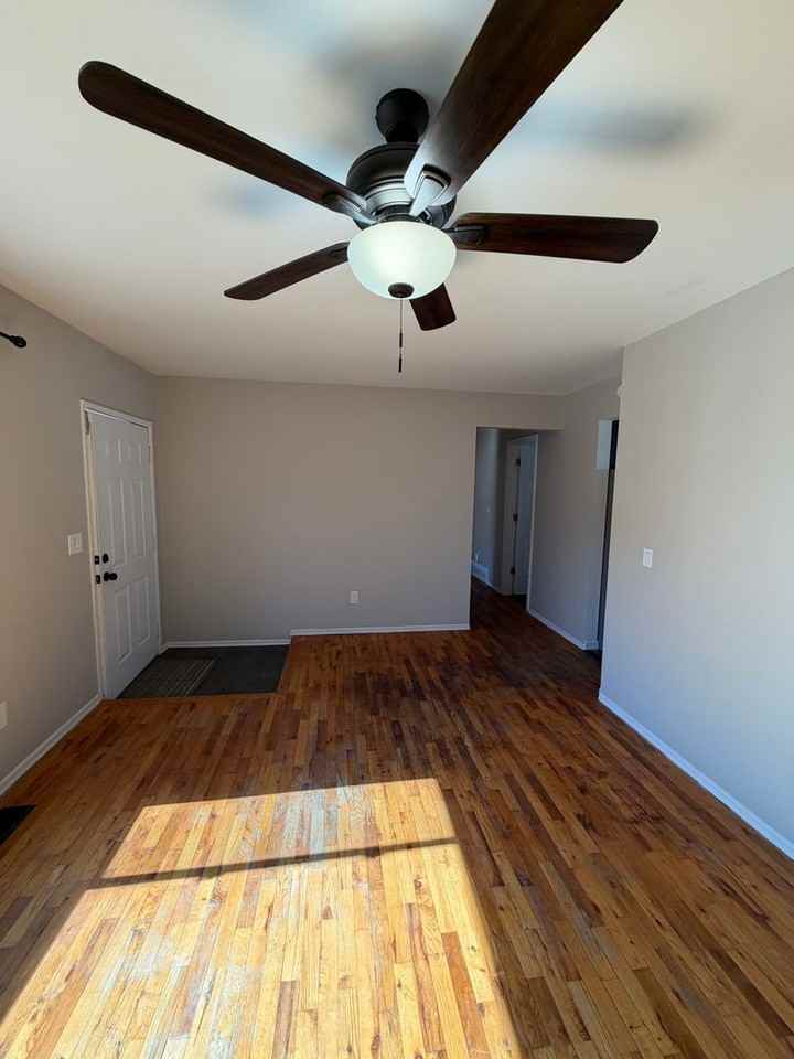 3400 Independence Ln - Photo 6 of 37