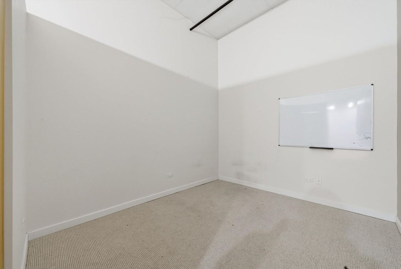 1224 W Van Buren St #504 - Photo 7 of 15