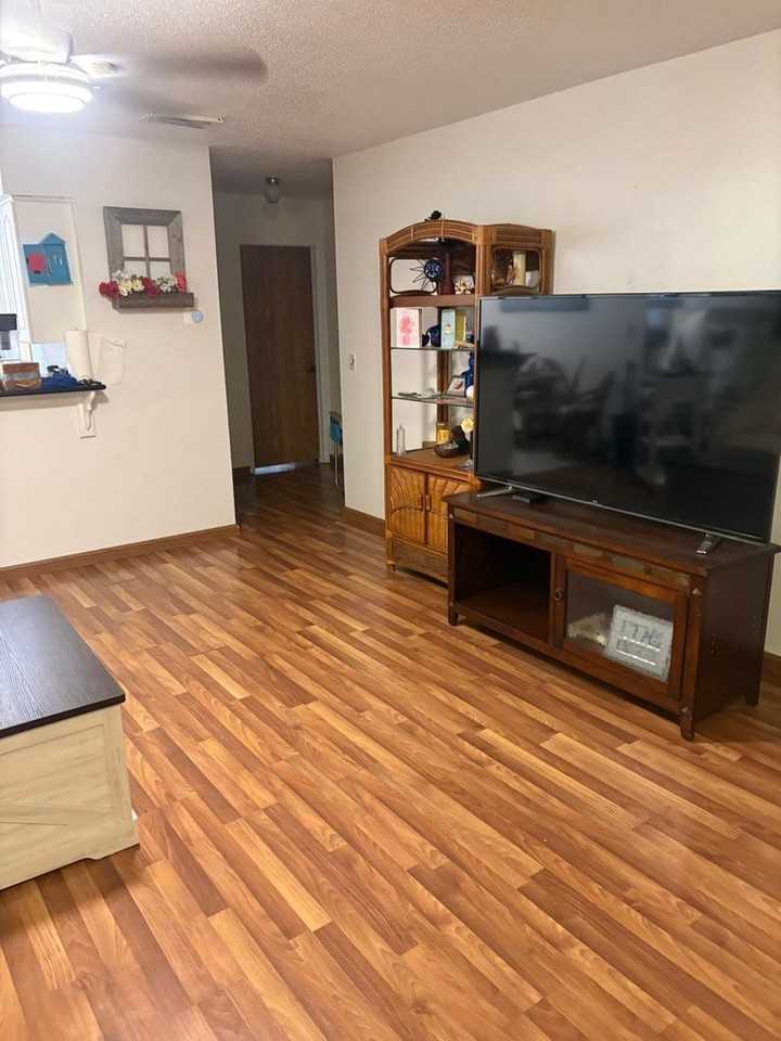 4112 4112 St Cir W - Photo 4 of 13