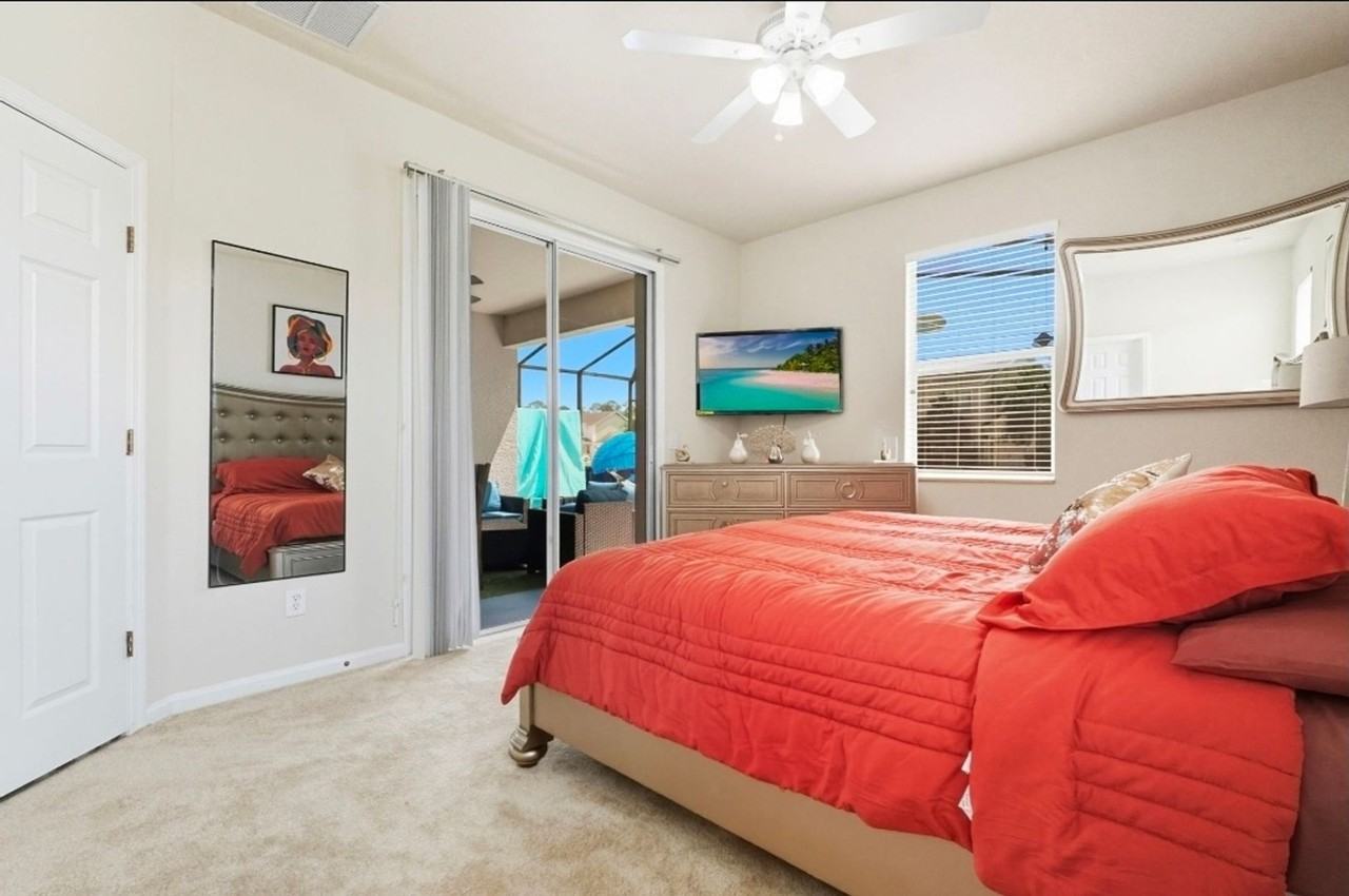 4980 Castle St W - Photo 5 of 19