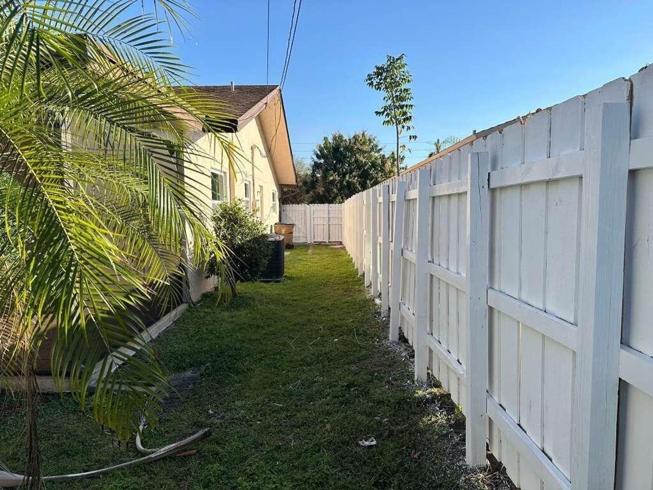 3291 Sw 4th St - Photo 3 of 30