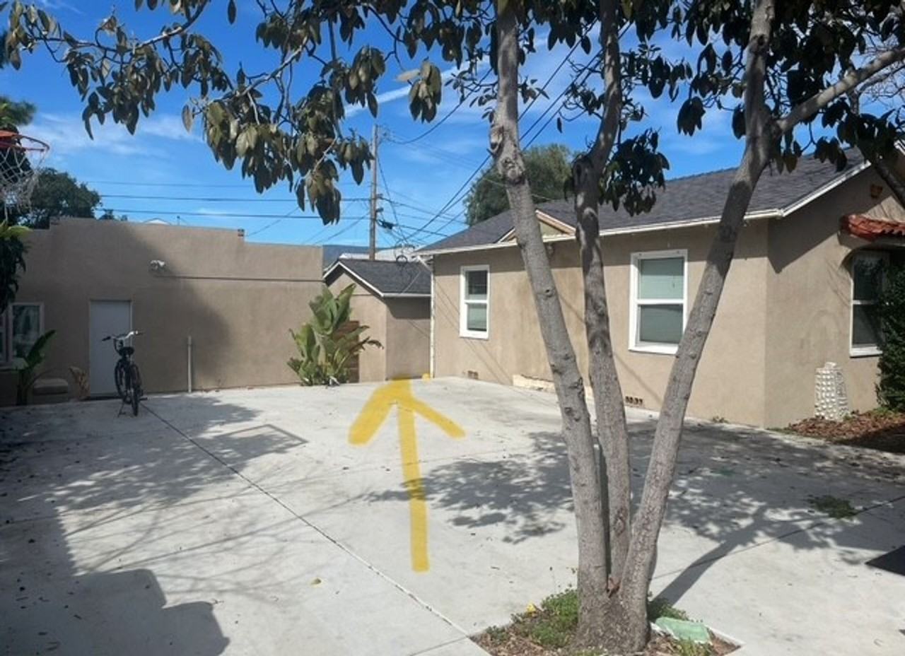 1128 Peach St #D - Photo 2 of 2