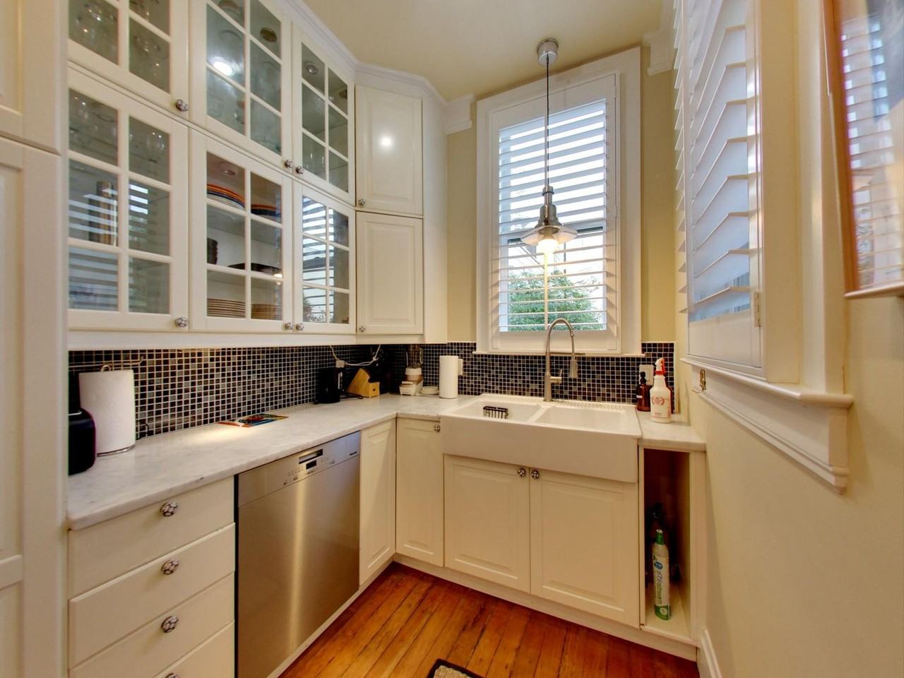 232 San Carlos St - Photo 6 of 18