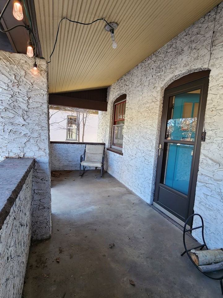 801 S Emerson St - Photo 3 of 23