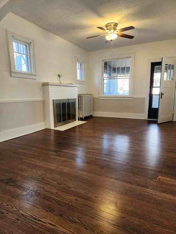 801 S Emerson St - Photo 5 of 23