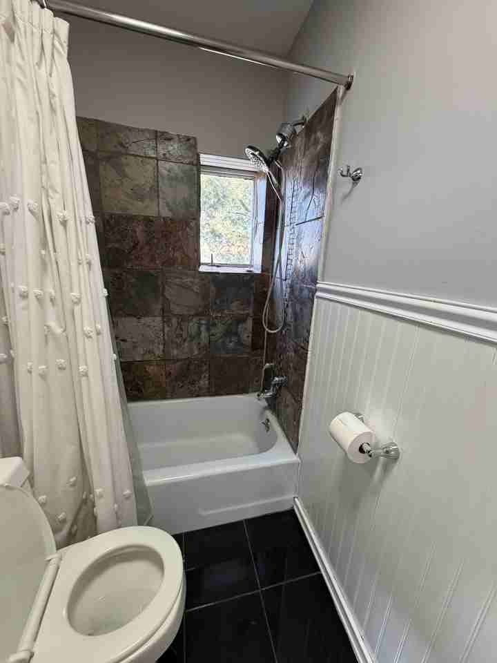 215 19th St #2 - Photo 2 of 28