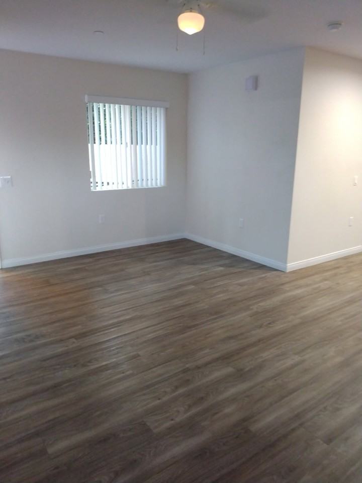 49 Oaklawn Ave #2 - Photo 4 of 5