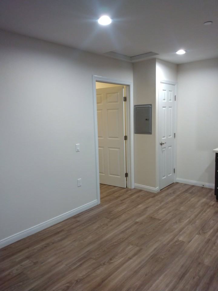 49 Oaklawn Ave #2 - Photo 5 of 5