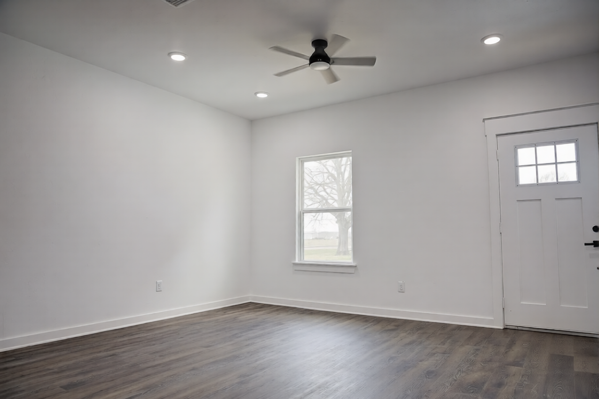 124 Blanche St #124 - Photo 3 of 7