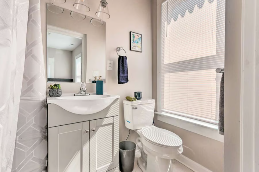 200 E Main St #1 - Photo 3 of 10