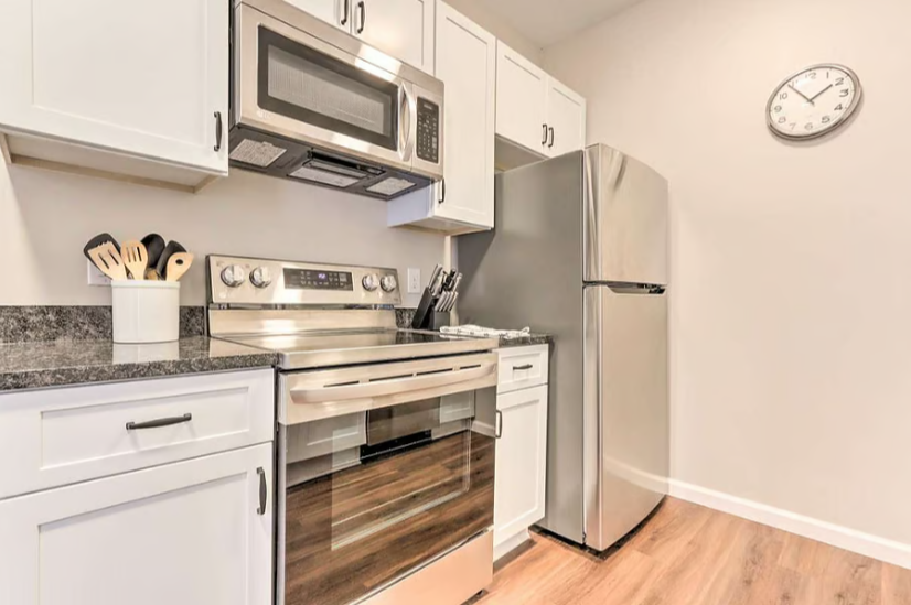 200 E Main St #1 - Photo 7 of 10