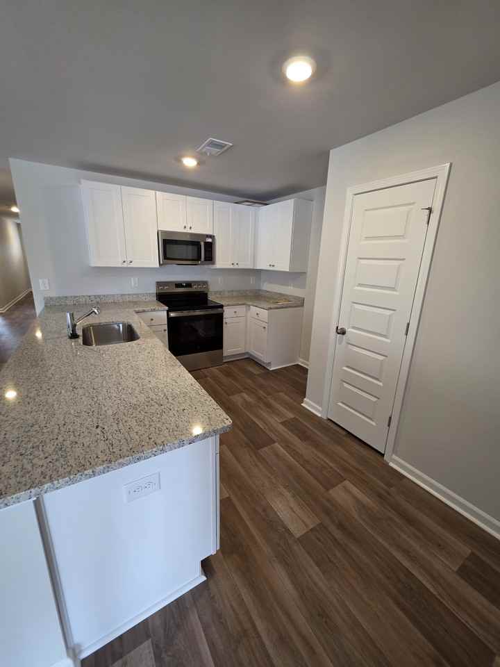 532 Runaway Train Dr #1 - Photo 6 of 19