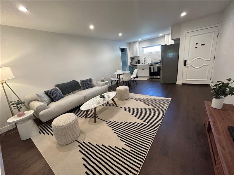 3206 Gracia St - Photo 2 of 28