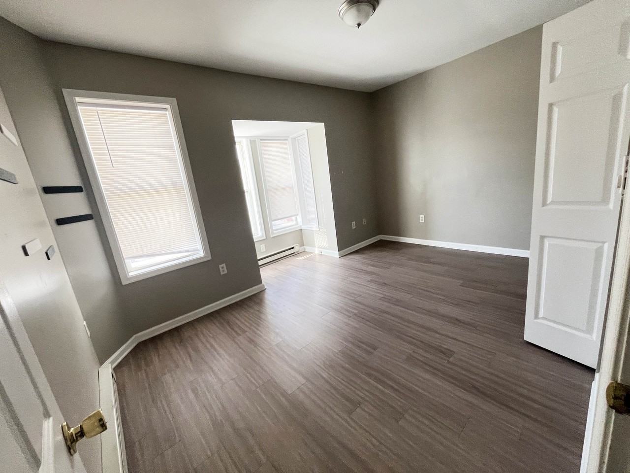 242 N Raleigh St - Photo 3 of 10