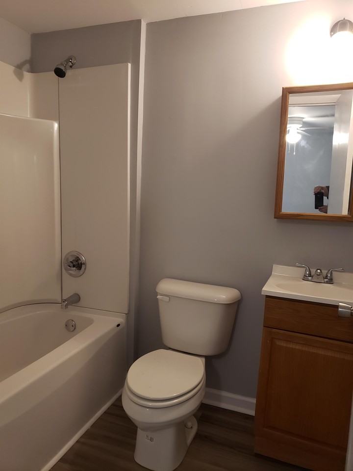 823 Mcneil St - Photo 3 of 10