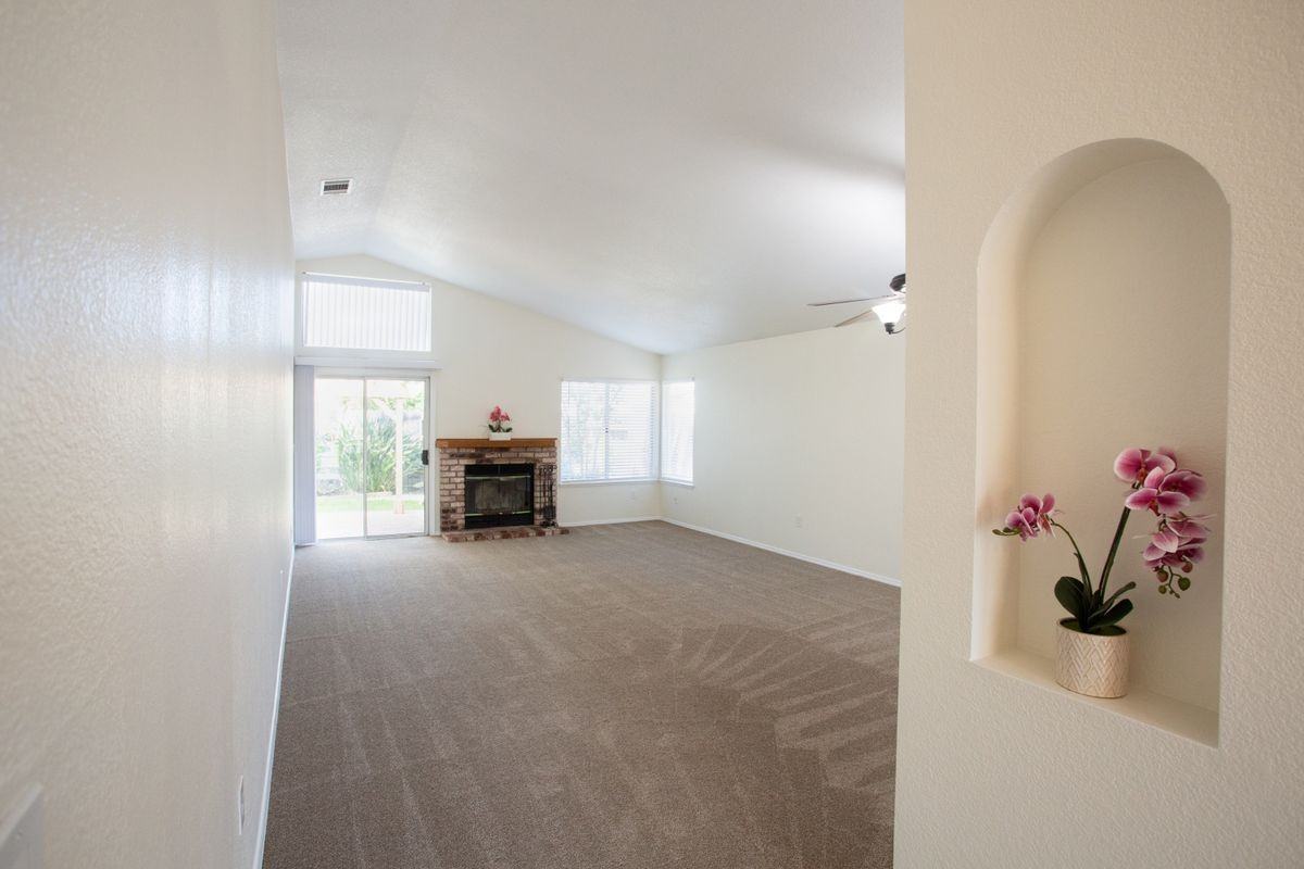 767 Raven Dr - Photo 6 of 48