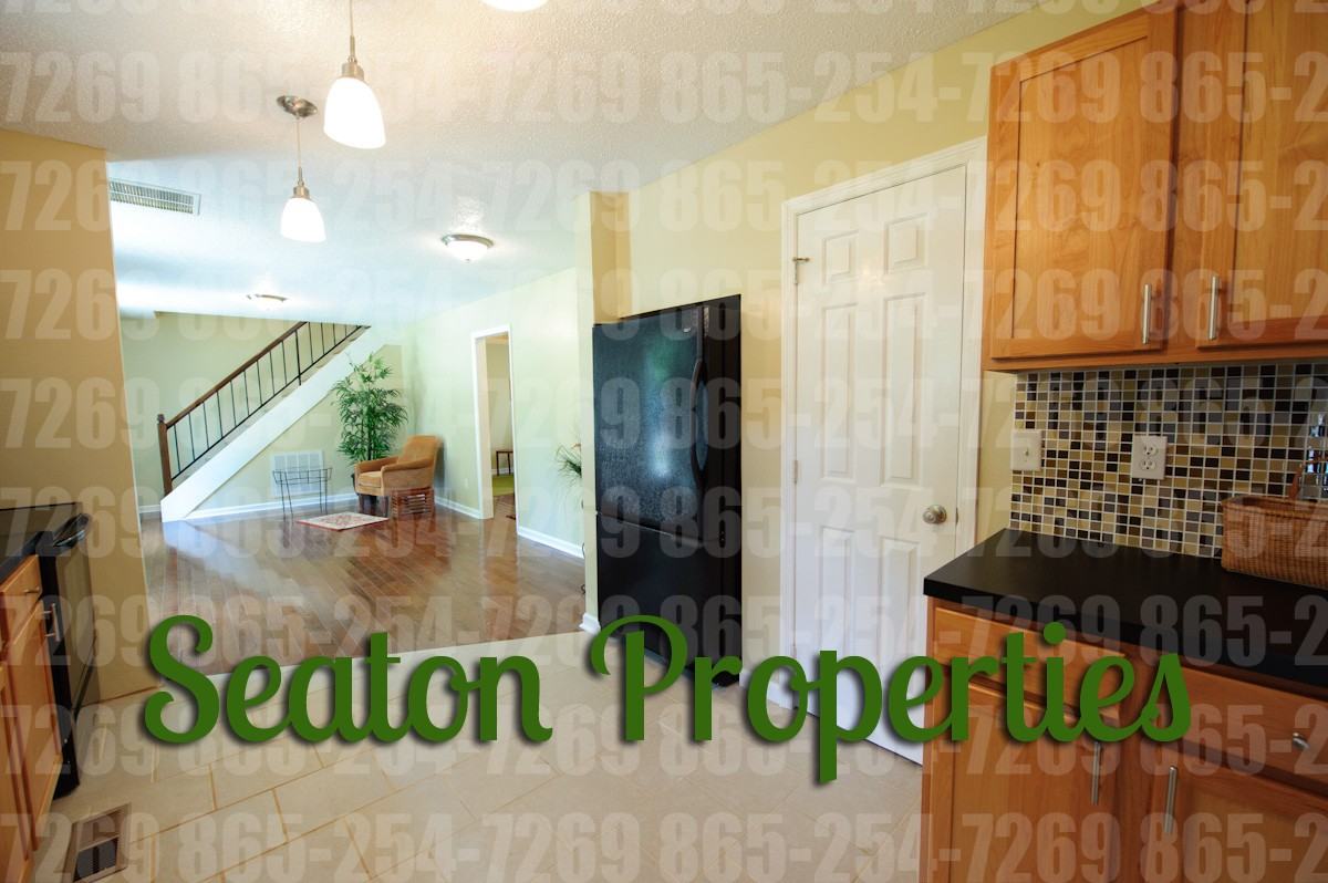 2020 Woodrow Dr - Photo 3 of 21