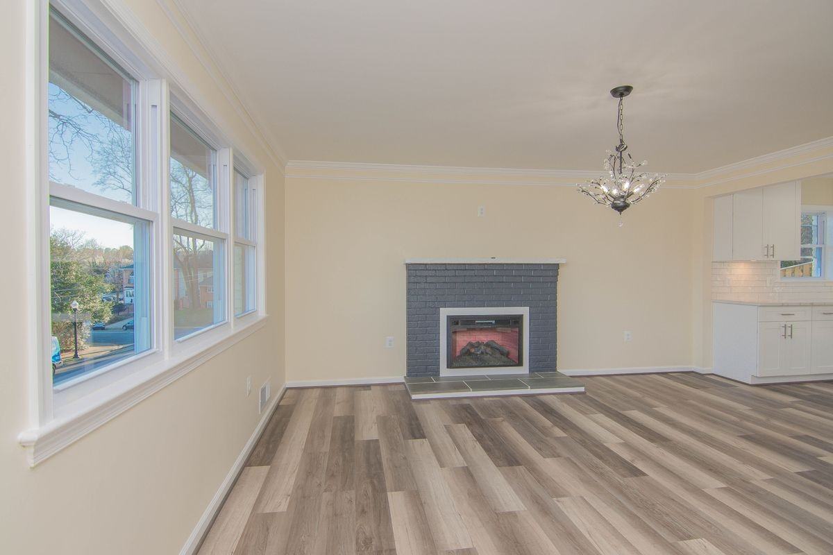 14 N Montague St - Photo 4 of 34