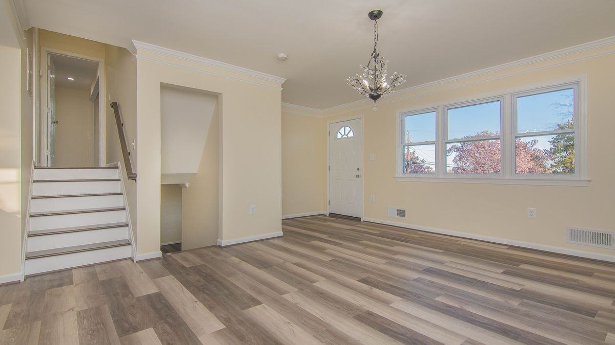 14 N Montague St - Photo 5 of 34