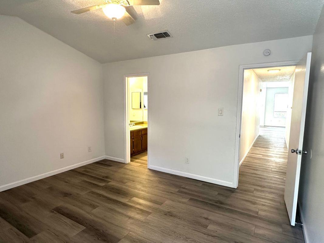 4204 Duval Rd ##C - Photo 4 of 18