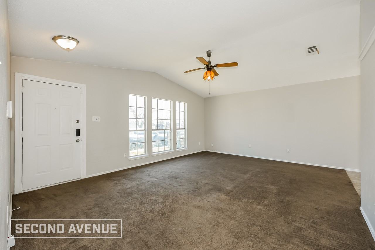 1937 Red Cloud Dr - Photo 4 of 28