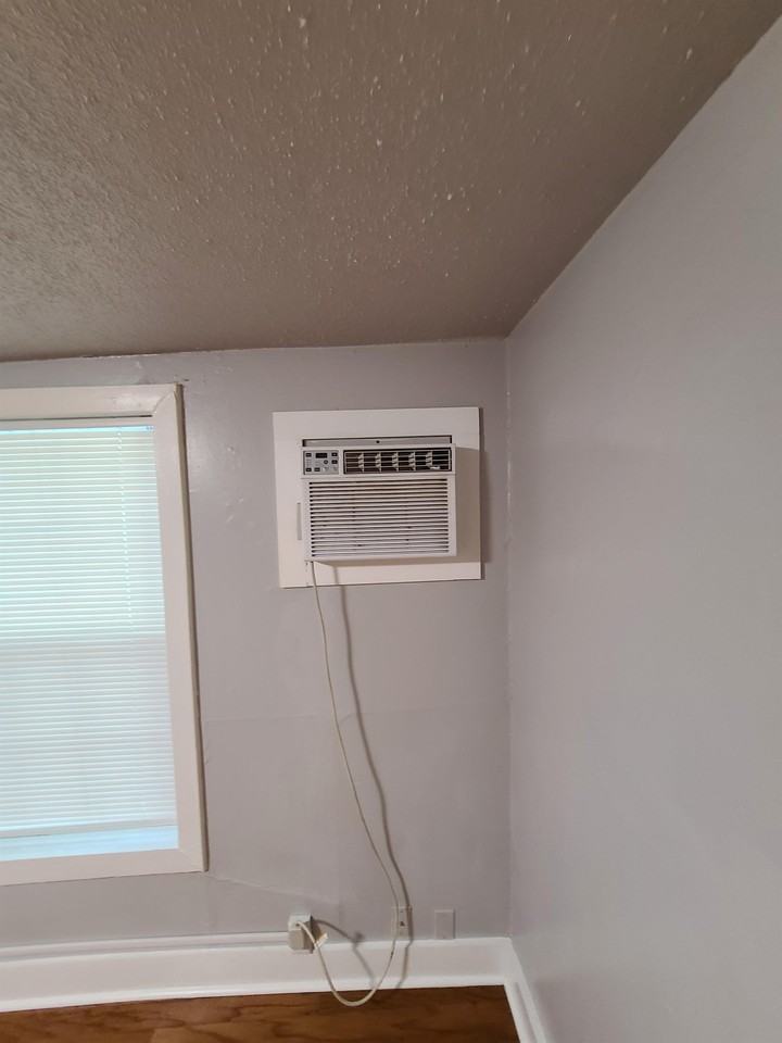 523 N Quaker Ave #C - Photo 7 of 10