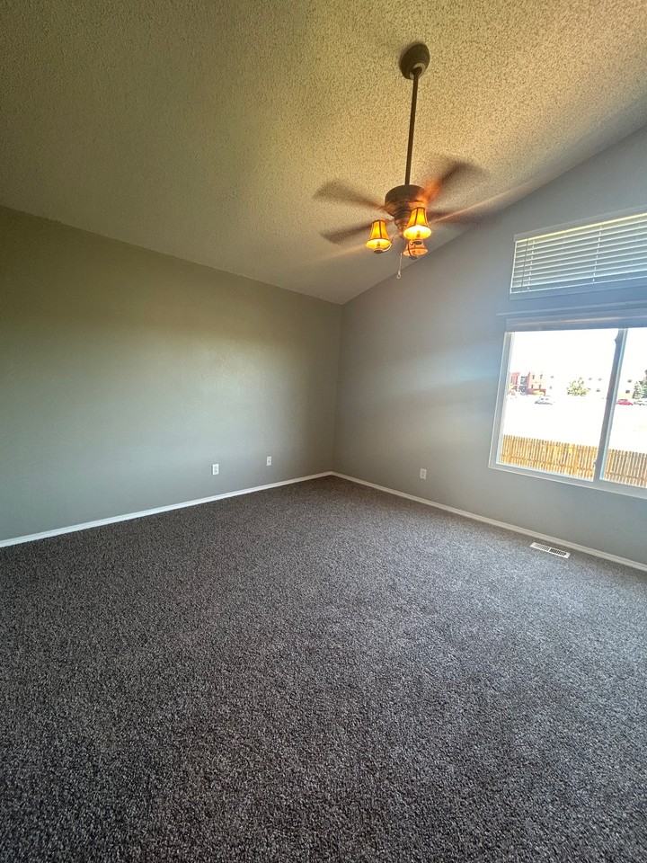 3595 Heather Glen Dr - Photo 5 of 24