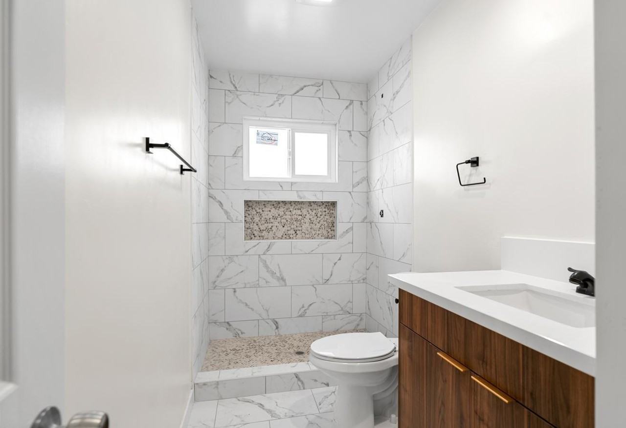 1275 Robinson Ave - Photo 3 of 19