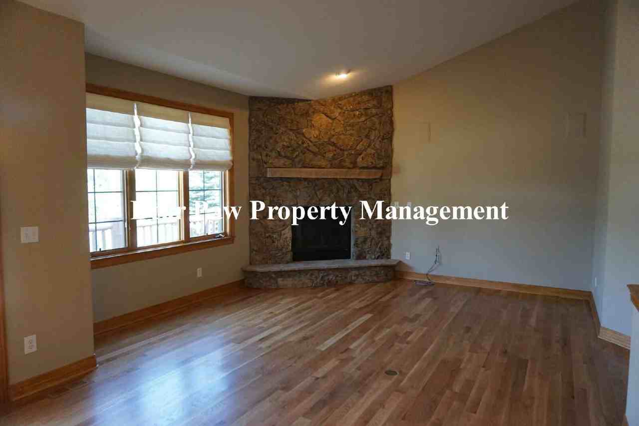 1234 Red Lodge Dr - Photo 4 of 20