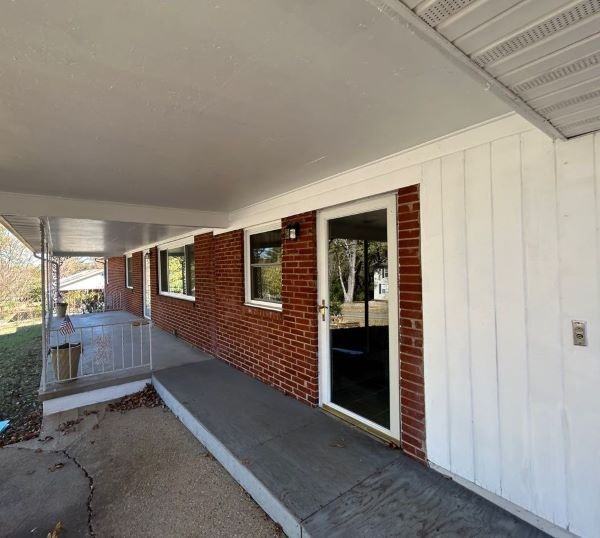 4308 Lonas Dr - Photo 3 of 21