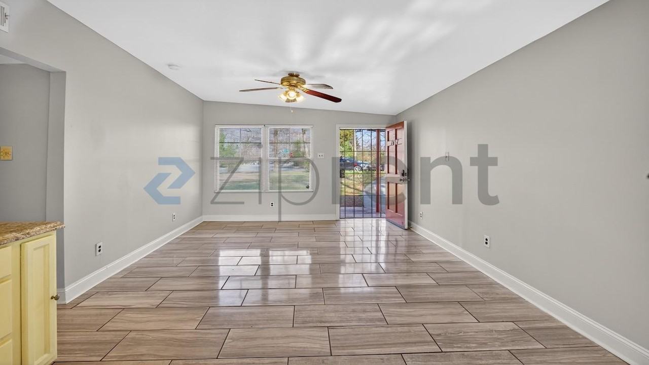 1657 Thornton Pl Sw - Photo 2 of 17