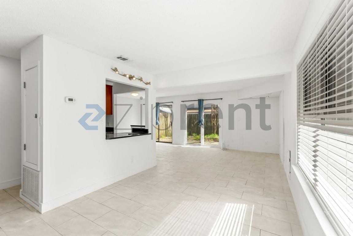 182 Bent Arrow Dr - Photo 4 of 46