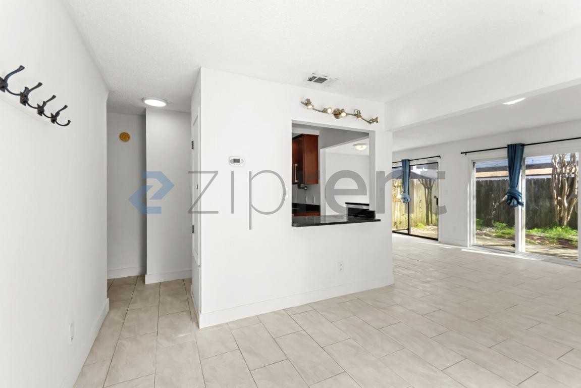 182 Bent Arrow Dr - Photo 5 of 46