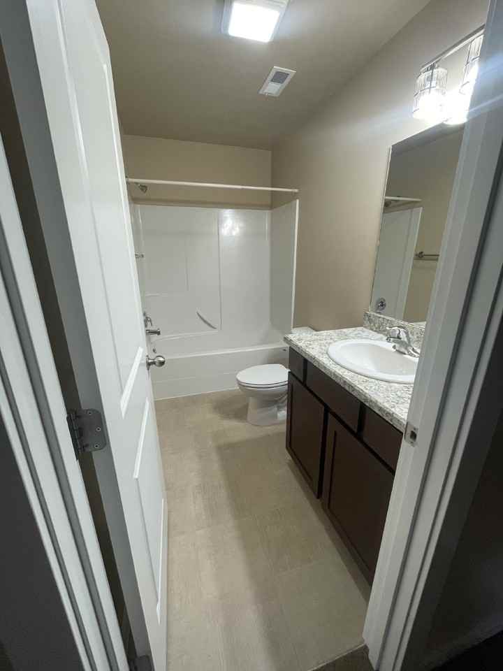 4022 Sunstone St - Photo 5 of 9