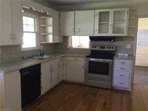 842 Donnell St - Photo 2 of 17