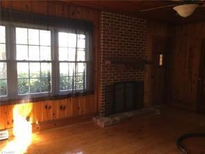 842 Donnell St - Photo 6 of 17