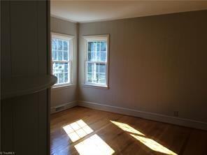 842 Donnell St - Photo 7 of 17