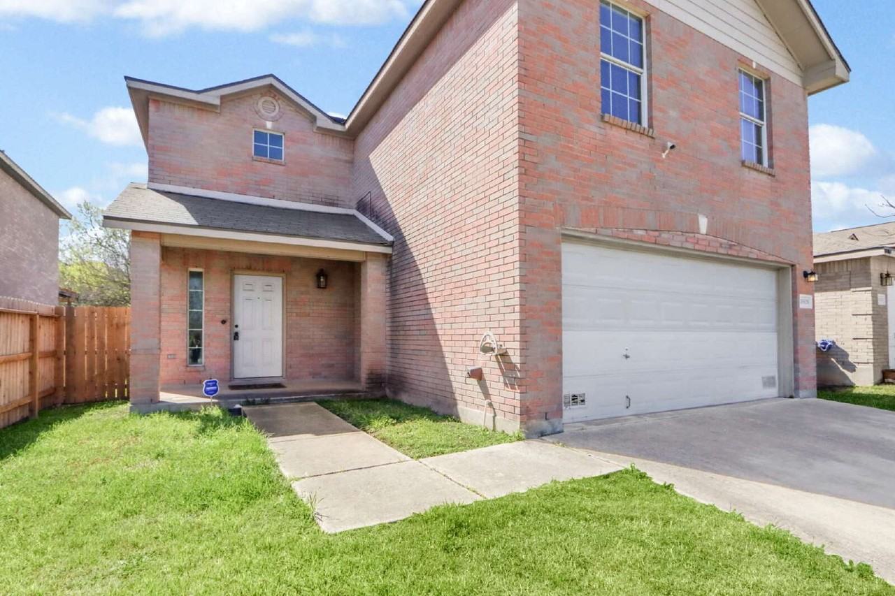 10626 S Shaenridge - Photo 2 of 24