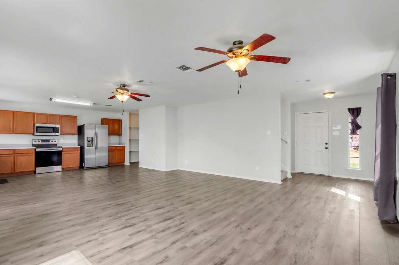 10626 S Shaenridge - Photo 5 of 24