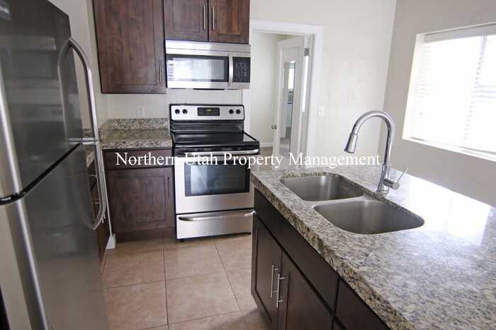 840 S Park St #2 - Photo 6 of 15