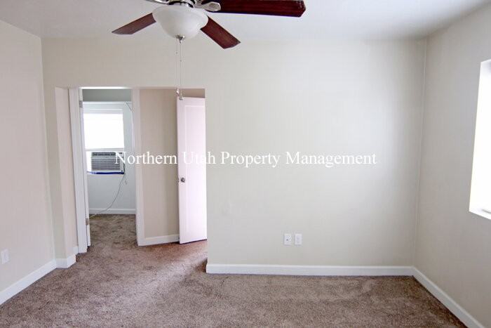 840 S Park St #2 - Photo 7 of 15