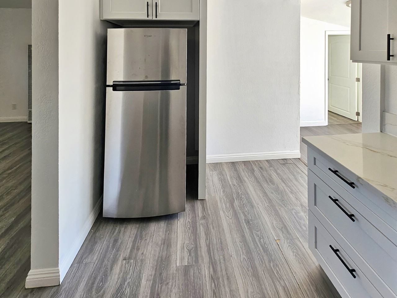 327 W Haloid Ave - Photo 5 of 18