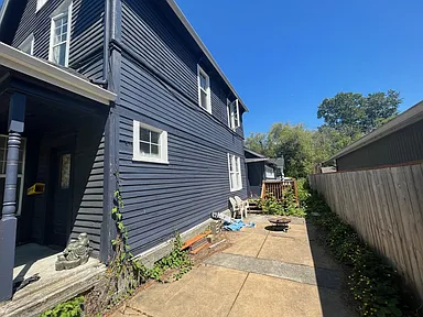 1628 Lincoln St - Photo 2 of 13