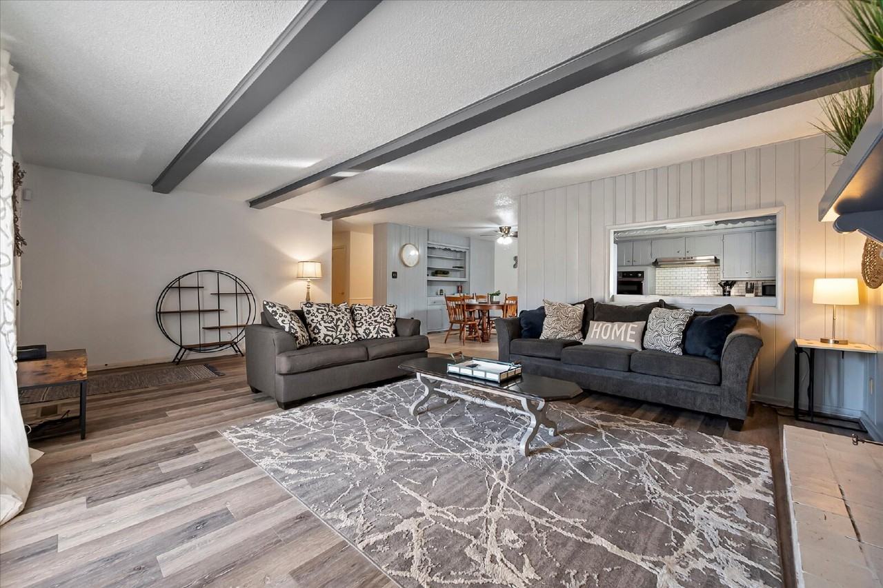 4904 15th St - Photo 6 of 28