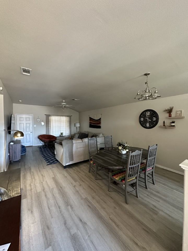 6514 85th St - Photo 2 of 14