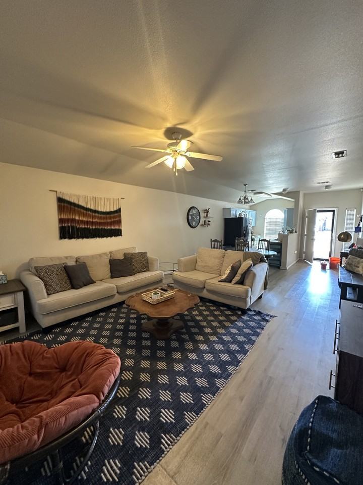 6514 85th St - Photo 4 of 14